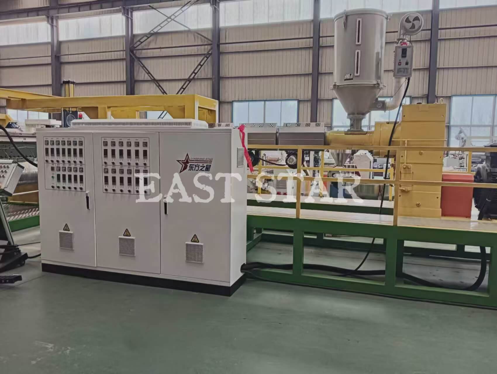 Серпінді инновация! Qingdao Eaststar New 2.4 метрлік Manure Belt Bost Sheet Freext Line Line-ді сәтті шығарады