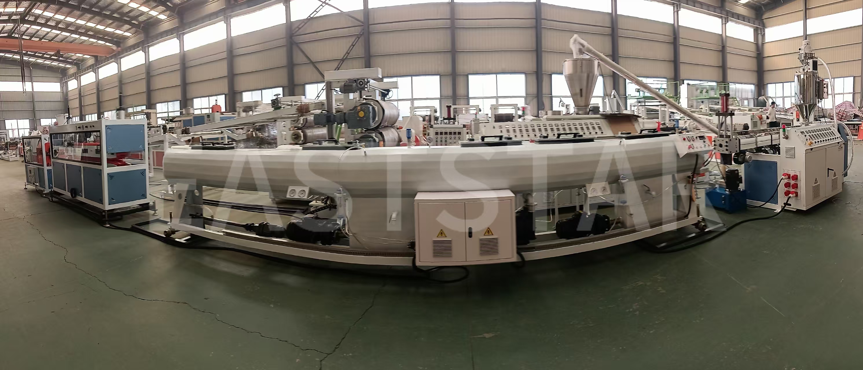 Циндао Истстар Палестина инфрақұрылымын дамытуды қолдайтын PE құбырларының өндіріс желісін жөнелтуді аяқтады