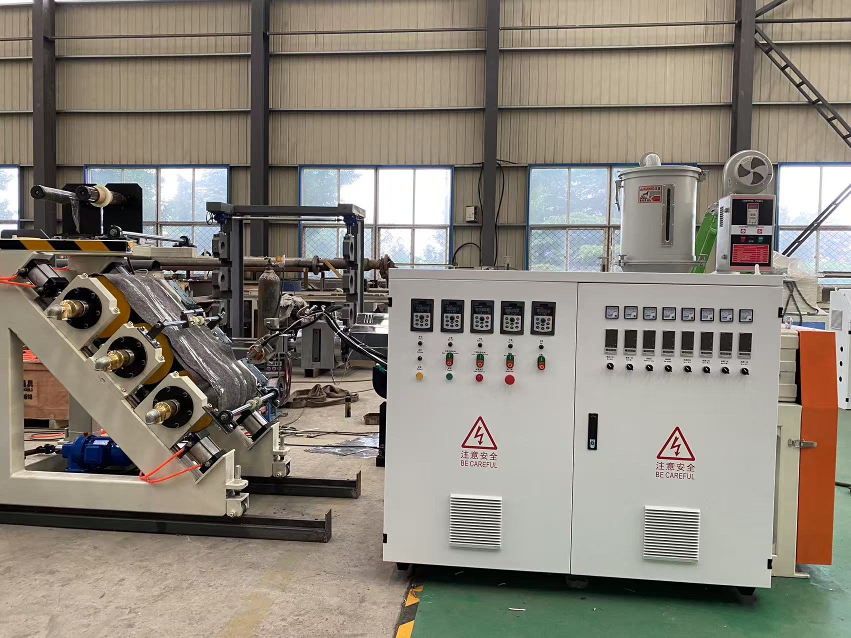 Qingdao Eaststar Жетілдірілген TPE TPE сустоптарының өндірістік желісі Үндістанға