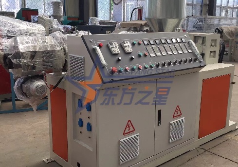 Qingdao Eaststar ПВХ дәнекерлеу штангасын өндіру желісі практикалық және пайдалану оңай, бұл оны пластикалық өңдеу өндірушілері үшін өте қолайлы етеді.